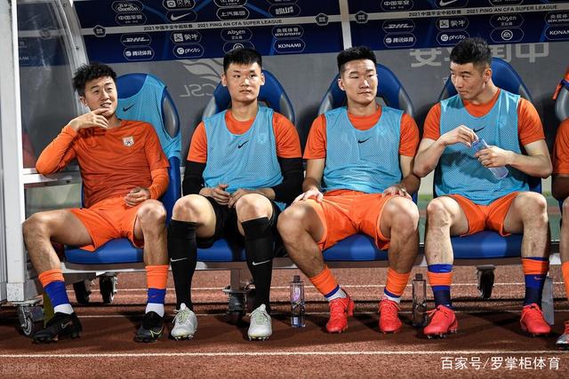 叶博亚右路传中，金永浩包抄得手连续3场破门，海牛1-0领先三镇
